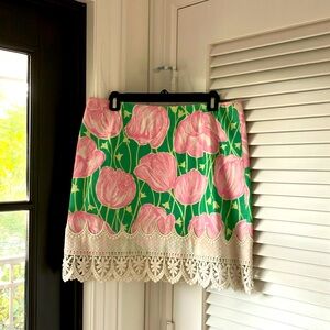 Rare Lilly Pulitzer skirt in good condition!
